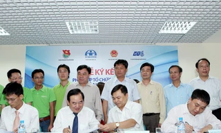 Đại diện 4 bên tại lễ ký kết