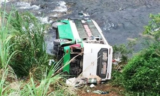 Hiện trường vụ tai nạn tại khu vực đèo Lò Xo ngày 16/6/2018