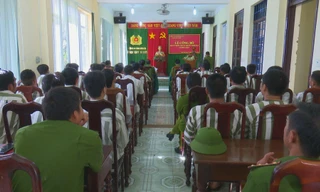 Lễ công bố Quyết định tha tù trước hạn cho các phạm nhân.