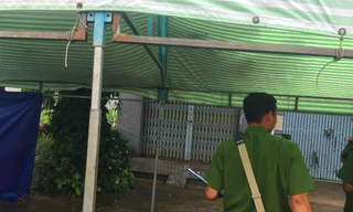 Cơ quan chức năng đang khám nghiệm hiện trường