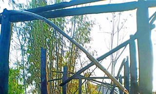 Kon Tum: Nhà rông làng Kon Brông bị lửa thiêu rụi