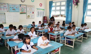 Học sinh nghèo vùng khó khăn của tỉnh Kon Tum được hỗ trợ gạo 