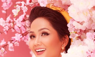 Hoa hậu H’Hen Niê xinh đẹp đón Tết Kỷ Dậu