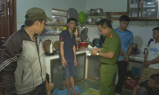 Nhóm đối tượng bị bắt quả tang