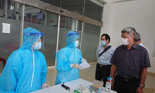 Thứ trưởng Nguyễn Trường Sơn kiểm tra công tại BVĐK Tây Nguyên