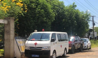 Chiếc xe cứu thương đi đám cưới