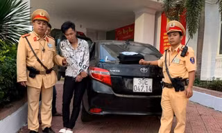 Nam thanh niên vận chuyển ma túy tông xe vào CSGT để tháo chạy