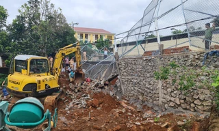 Hiện trường vụ sạt lở tại nơi làm việc của CSGT Công an tỉnh Đắk Nông bị sạt lở khiến 1 người tử vong