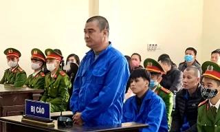 Trần Đại Thuỷ lĩnh 39 tháng từ giam trong vụ "ăn chặn cả người chết" trong lĩnh vực hoả táng tại Nam Định - Ảnh: Hoàng Long