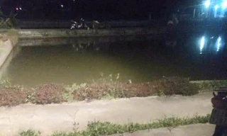 Chiếc ao có 3 cháu bé bị đuối nước, tử vong vào chiều qua 30/6 - Ảnh: Hoàng Long