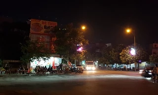 Trưởng công an xã Vũ Quý bị bắt quả tang tại nhà hàng bê thui Hùng mập - Ảnh: Hoàng Long