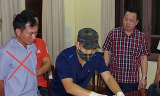 Đối tượng Thò Bá Thái (gạch chéo đỏ) và tang vật ma tuý - Ảnh: CA Hà Nam