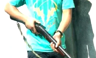 Bắt được kẻ bịt mặt nổ súng bắn người ngay trước cửa nhà