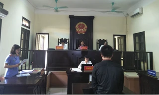 Phiên toà xét xử đối tượng cắt trộm cáp trung tính tại hàng loạt trạm biến áp thành phố Nam Định - Ảnh: Hoàng Long