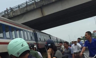 Tai nạn đường sắt xảy ra tại khu vực chân cầu vượt Lộc An, thành phố Nam Định - Ảnh: Hoàng Long