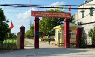 Trụ sở Đảng uỷ, HĐND, UBNDxã Vũ Lạc, nơi ông Nguyễn Quanh Huy làm việc trước khi bị bắt quả tang đánh bạc - Ảnh: KL