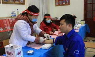 Đoàn viên, thanh niên Cao bằng hưởng ứng hiến máu "Chủ nhật đỏ 2021" .Ảnh: T. Bình 