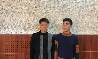 Đối tượng Tuấn và Huy tại cơ quan công an .Ảnh: Huyền Mỹ