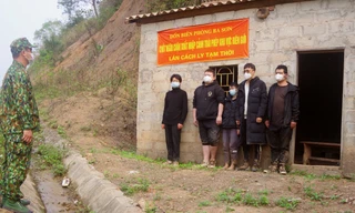 Lực lượng Biên phòng Lạng Sơn ngăn chặn 5 công dân Trung Quốc nhập cảnh qua đường mòn .Ảnh: TL