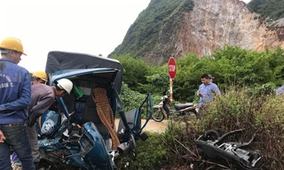 Đường ngang dân sinh có đoạn tàu hỏa chạy qua không có barie rất nguy hiểm. Ảnh: Ngô Ngân