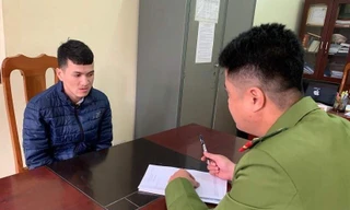 Đối tượng Đông khai nhận hành vi dùng hung khí gây án. Ảnh: H. Thơ