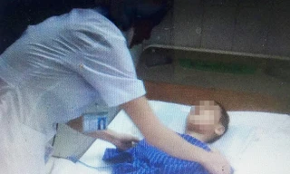 Em T đang được điều trị tích cực tại bệnh viện *ảnh: ĐK