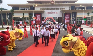 Không khí tưng bừng của buổi lễ ảnh: Duy Chiến 