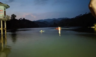 Hồ đập Nà Tâm khá rộng và sâu, nơi có nhiều người dân đến tụ tập giao lưu, tắm .Ảnh: TL