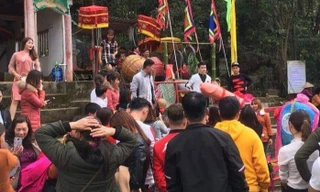 Màn rước "Tàng thinh" thu hút sự chú ý của mọi ngưởi .Ảnh: Duy Chiến