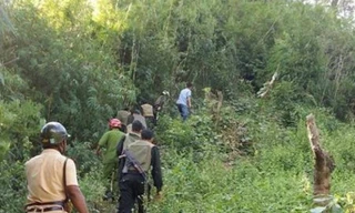 Truy bắt nghi phạm đâm chém 4 người rồi tháo chạy vào rừng
