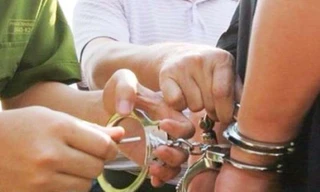 Phát hiện đối tượng truy nã trong số người cách ly COVID-19