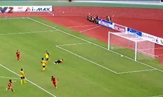 Pha mở tỉ số của Vũ Minh Tuấn vào lưới Brunei