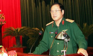Thượng tướng Phương Minh Hòa.