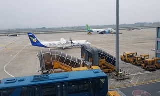 Trong sân bay có rất nhiều loại phương tiện khác nhau phục các chuyến bay. Ảnh minh hoạ.