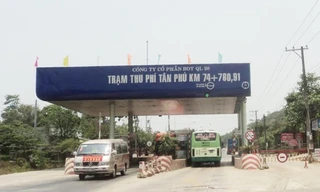 Trạm thu phí Tân Phú sẽ dừng thu phí từ chiều 20/10. Ảnh minh hoạ.