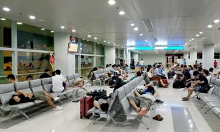 Khách được quyền đổi chuyến bay nếu chậm 2 tiếng trở lên