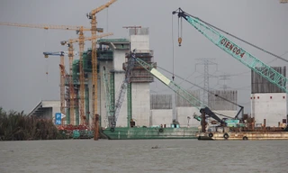 Dự án cao tốc Bến Lức - Long Thành chậm tiến độ do vướng mắc về vốn sau khi VEC chuyển từ Bộ GTVT về Uỷ ban Qản lý vốn nhà nước.