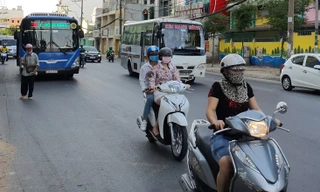 Không quy định cứng việc bật đèn xe máy ban ngày. Ảnh minh họa.