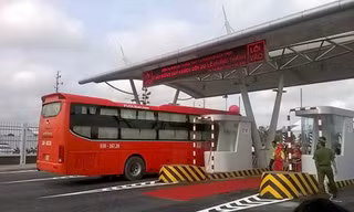 Bến xe khách trung tâm TP Cần Thơ phải giảm giá, bỏ một số loại dịch vụ sau khi doanh nghiệp "tố" bến nay này "loạn thu giá dịch vụ". Ảnh minh hoạ.
