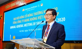 Chủ tịch HĐQT VNA Phạm Ngọc Minh giải trình thêm các thông tin tại Đại hội cổ đông thường niên 2020.