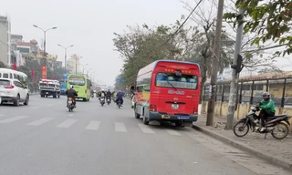 Sở GTVT đang nghiên cứu phương án cho phép các xe khách không cần chạy theo luồn tuyến phân theo khu vực hiện nay, mà có thể được chạy xuyên nôi độ vào ban đêm. Ảnh minh hoạ.