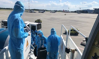 Bộ GTVT sẽ dừng cấp phép bay quốc tế nếu hãng nào để các thành viên tổ bay vi phạm quy định về cách ly.