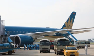 Khách nhập cảnh trên các đường bay quốc tế thường lệ nếu được khôi phục lại thời gian tới sẽ thực hiện các bước kiểm soát y tế đặc biệt.