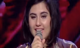 Cô gái mang hai dòng máu gây sốt tại X-Factor