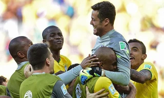 [VIDEO] Brazil - Chile (1-1, penalty 3-2): Sống sót nhờ đôi tay Cesar