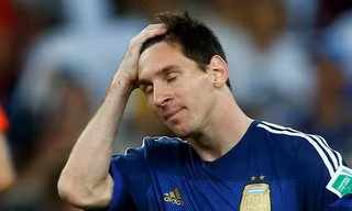 Messi không khóc cho Argentina!