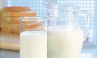 Nguy cơ bị bệnh từ sữa ‘tươi sống’