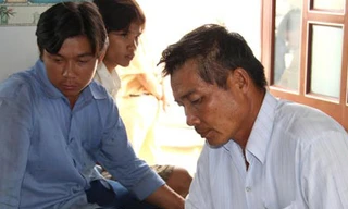 Hai đối tượng Nguyễn Văn Dững (trái) Lê Thanh Tùng (phải)