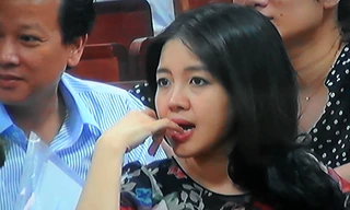 Bà Đặng Ngọc Lan trong phiên tòa xét xử chồng. 