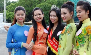 Á hậu Thụy Vân và người đẹp Diễm My đồng hành cùng thí sinh